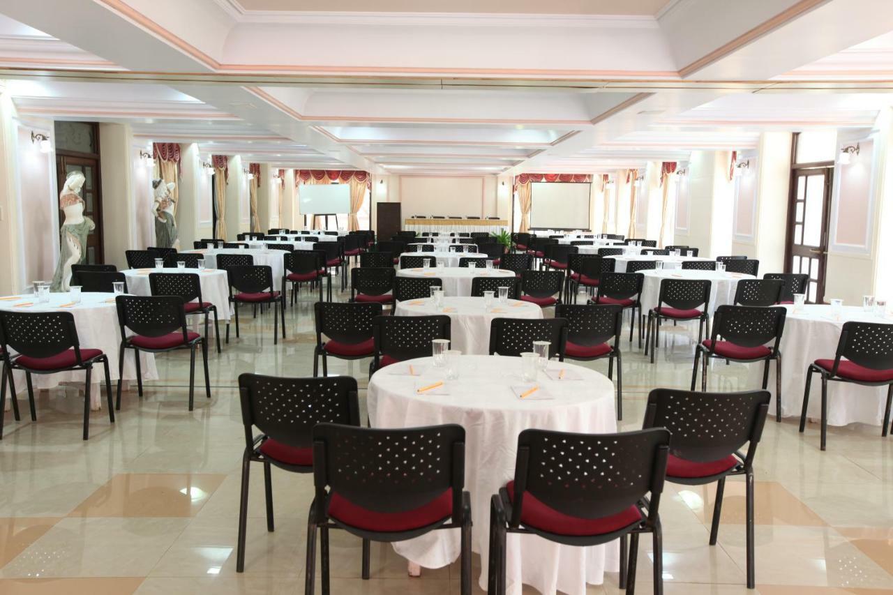 Hotel Usha Ascot Matheran Exterior foto